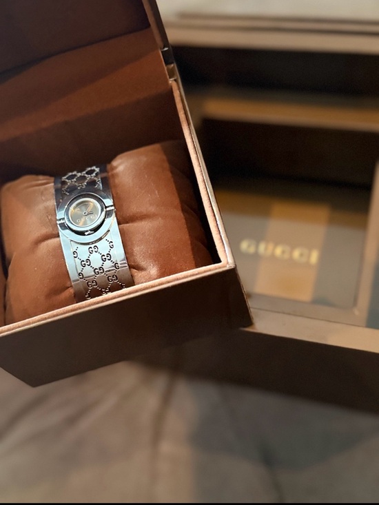 Gucci Twirl Watch